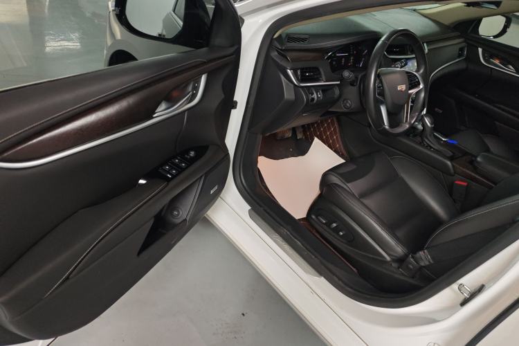 Used Cadillac XTS 2018 28T Elite Edition Interior 3