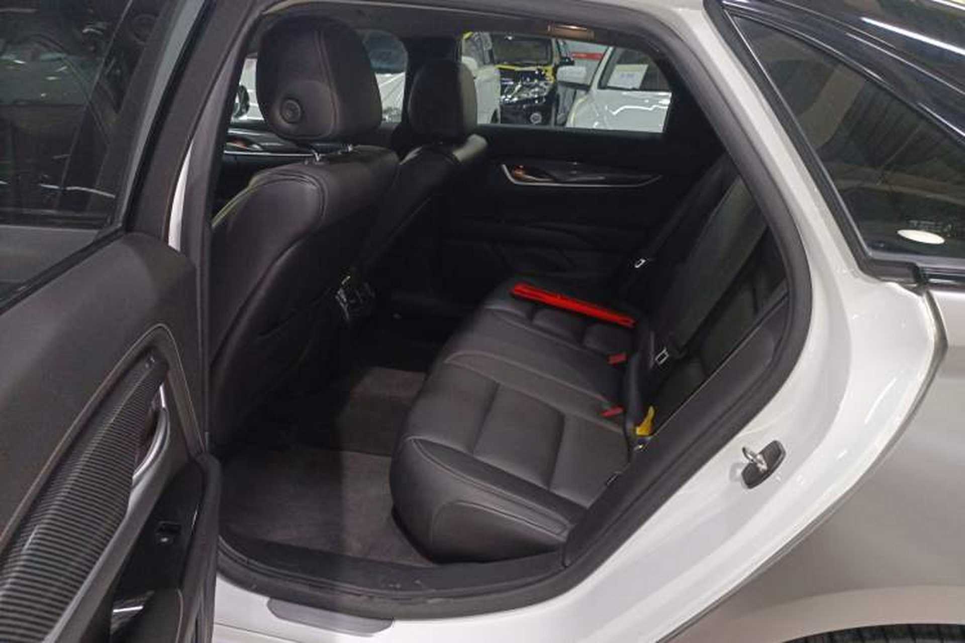 Used Cadillac XTS 2018 28T Elite Edition Interior 4