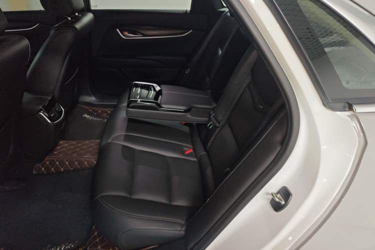 Used Cadillac XTS 2018 28T Elite Edition Interior 4