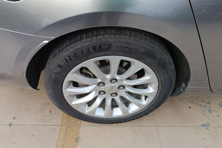 Used Cadillac XTS 2018 28T Tech Edition Right Rear Wheel Hub