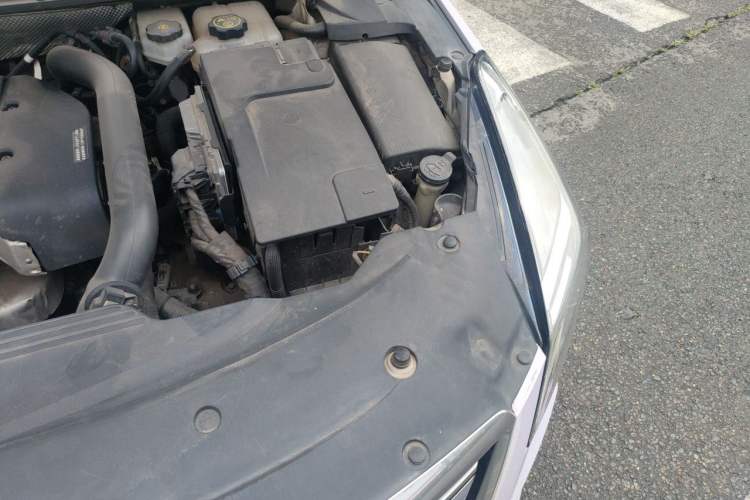 Used Cadillac XTS 2018 28T Elite Edition Engine Bay Left