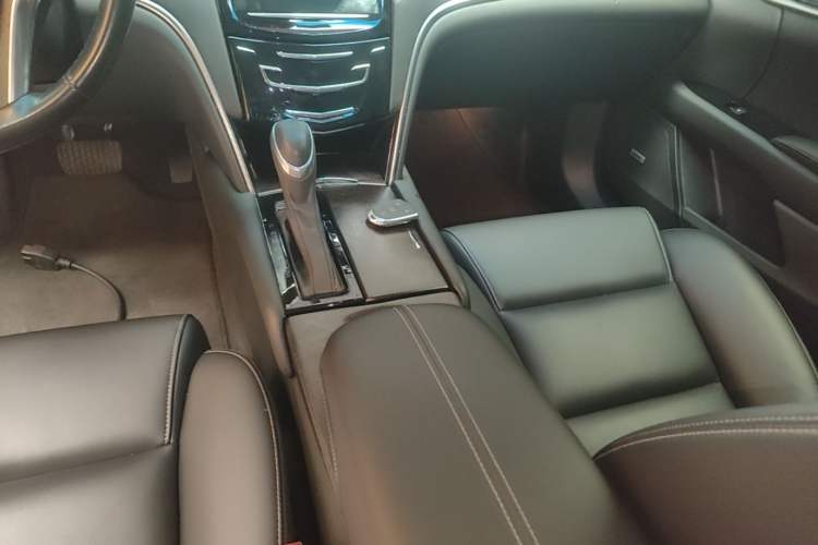 Used Cadillac XTS 2018 28T Tech Edition Gear Lever