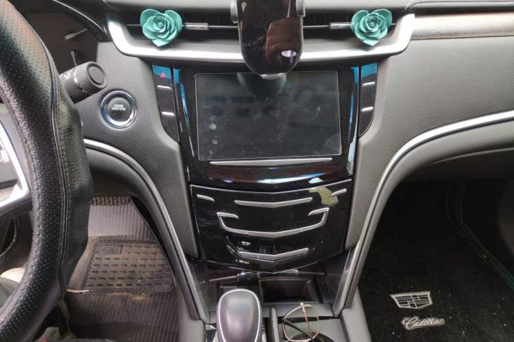 Used Cadillac XTS 2018 28T Elite Edition Audio And AC Panel