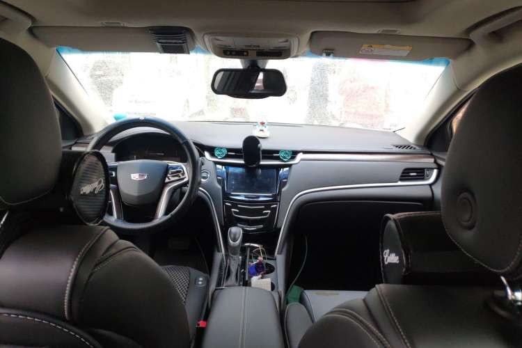 Used Cadillac XTS 2018 28T Elite Edition Center Console