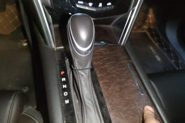 Used Cadillac XTS 2018 28T Tech Edition Gear Lever