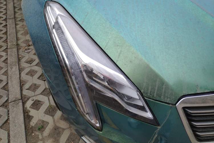 Used Cadillac XTS 2018 28T Elite Edition Right Front Headlight