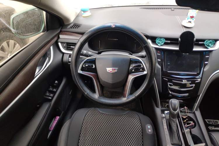 Used Cadillac XTS 2018 28T Elite Edition Steering Wheel