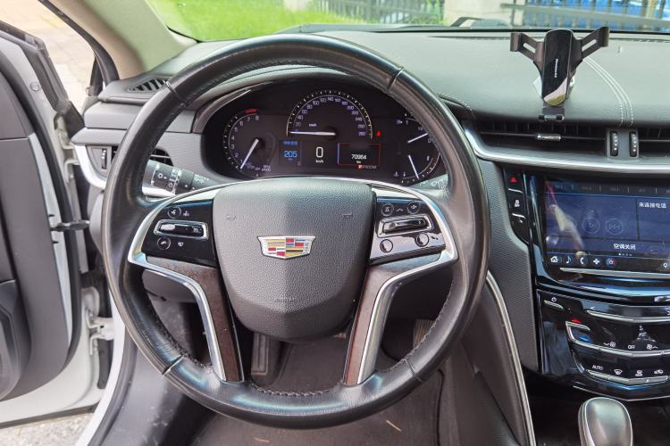Used Cadillac XTS 2018 28T Tech Edition Interior 4