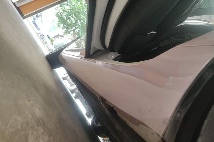 Used Cadillac XTS 2018 28T Tech Edition Left Side Sill