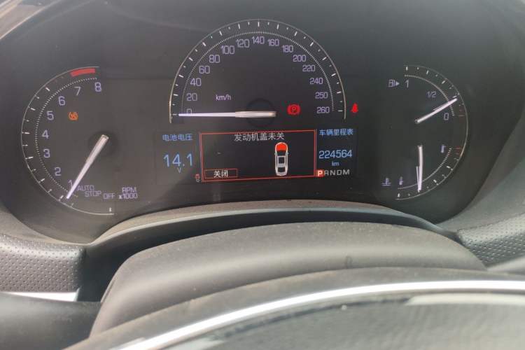 Used Cadillac XTS 2018 28T Elite Edition Odometer Close Up