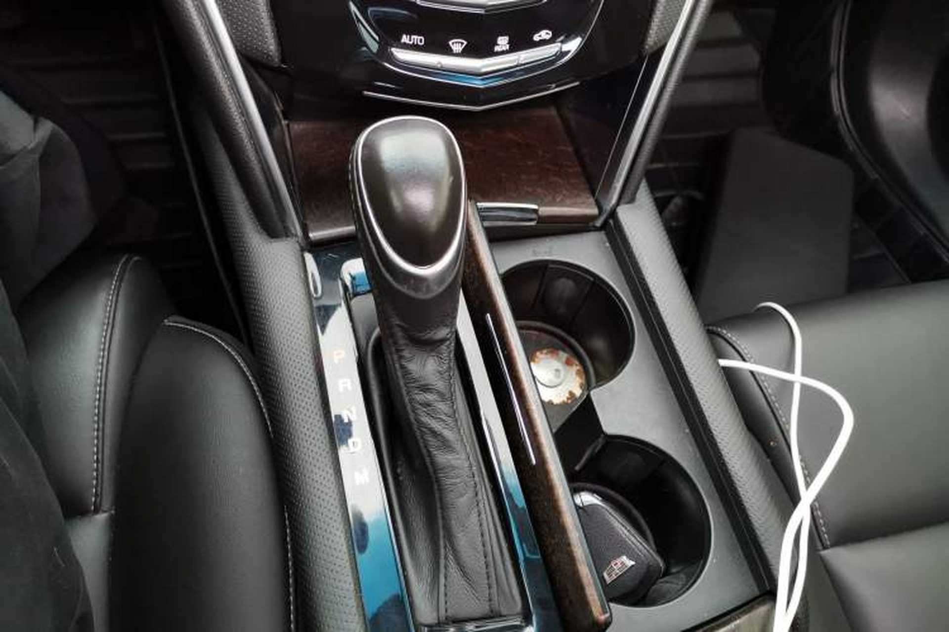 Used Cadillac XTS 2018 28T Tech Edition Gear Lever