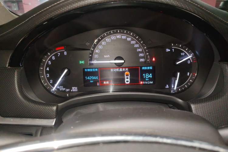 Used Cadillac XTS 2018 28T Tech Edition Odometer Close Up