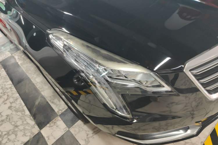 Used Cadillac XTS 2018 28T Tech Edition Right Front Headlight