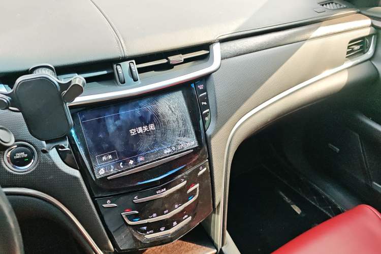Used Cadillac XTS 2018 28T Elite Edition Audio And AC Panel