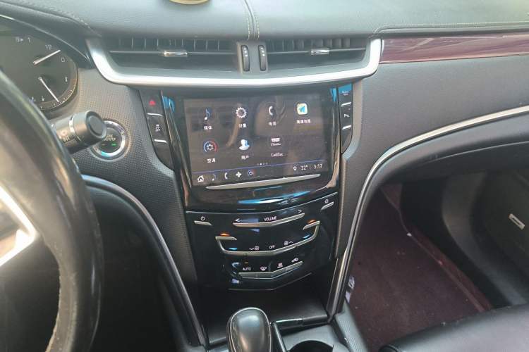 Used Cadillac XTS 2018 28T Tech Edition Audio And AC Panel