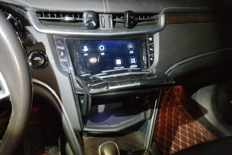Used Cadillac XTS 2018 28T Elite Edition Audio And AC Panel