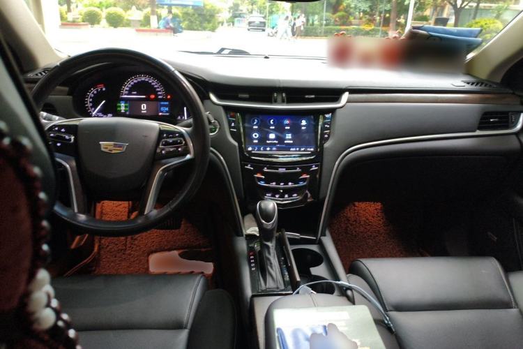 Used Cadillac XTS 2018 28T Elite Edition Center Console