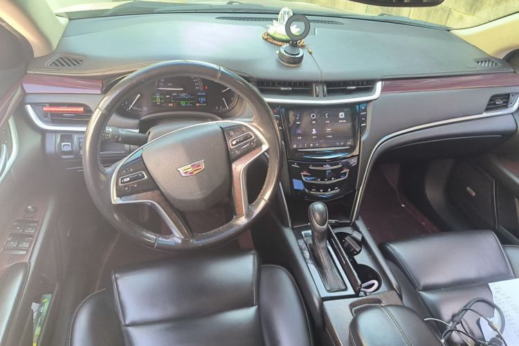 Used Cadillac XTS 2018 28T Tech Edition Center Console