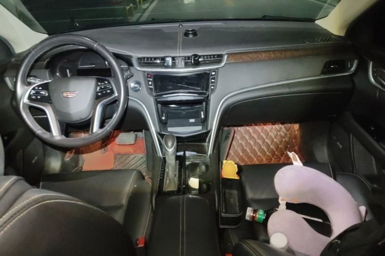 Used Cadillac XTS 2018 28T Elite Edition Center Console