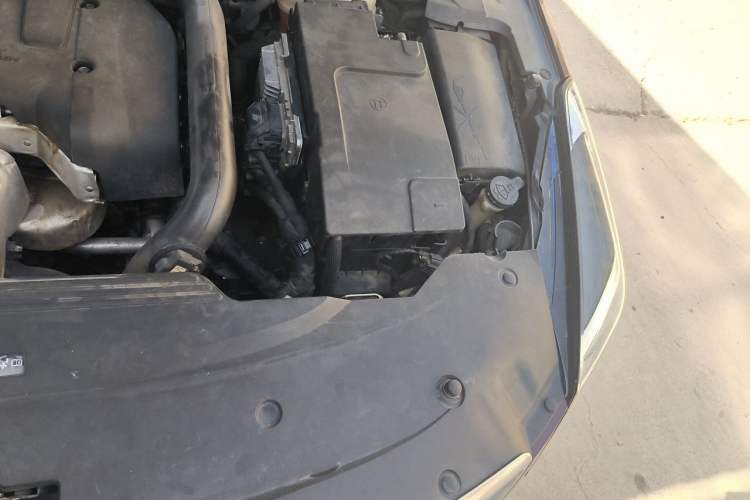 Used Cadillac XTS 2018 28T Tech Edition Engine Bay Left