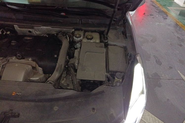 Used Cadillac XTS 2018 28T Tech Edition Engine Bay Left