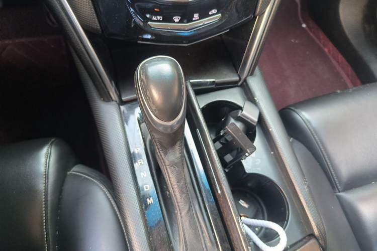 Used Cadillac XTS 2018 28T Tech Edition Gear Lever