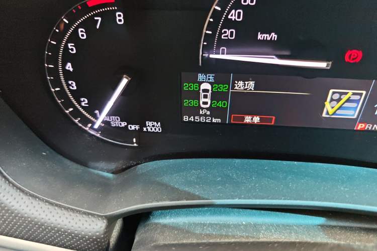 Used Cadillac XTS 2018 28T Elite Edition Odometer Close Up