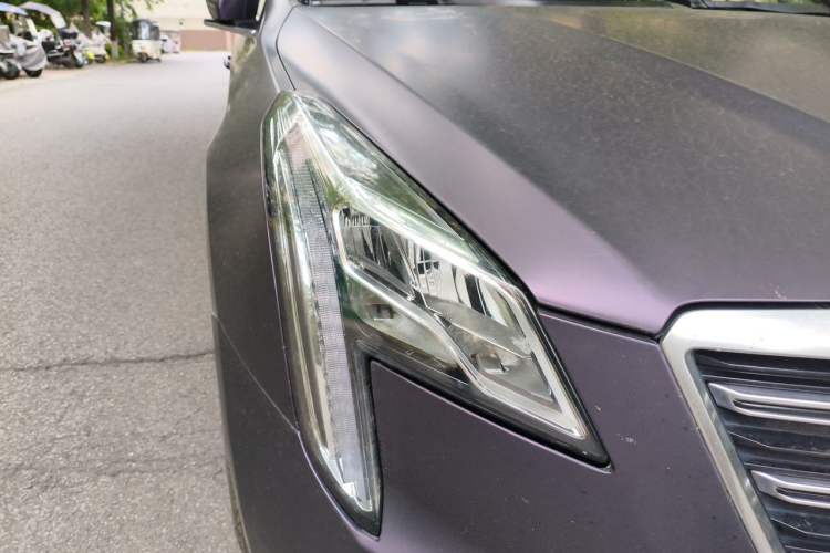 Used Cadillac XTS 2018 28T Elite Edition Right Front Headlight