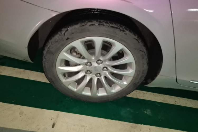 Used Cadillac XTS 2018 28T Elite Edition Right Rear Wheel Hub