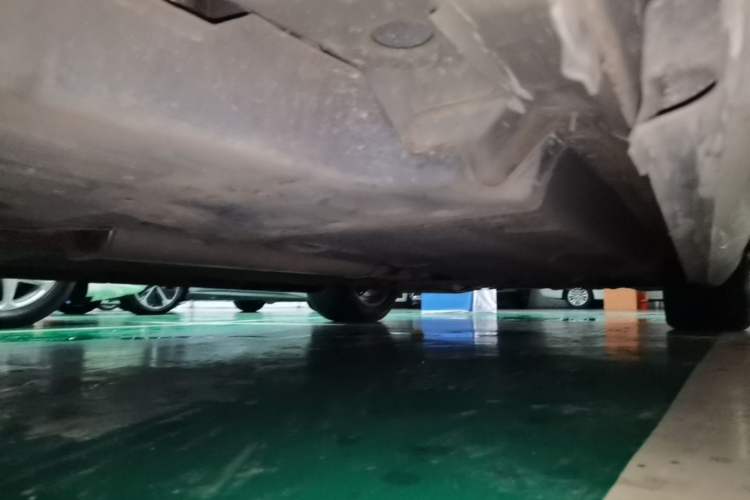 Used Cadillac XTS 2018 28T Elite Edition Right Side Sill