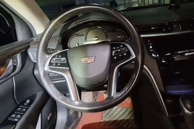 Used Cadillac XTS 2018 28T Elite Edition Steering Wheel