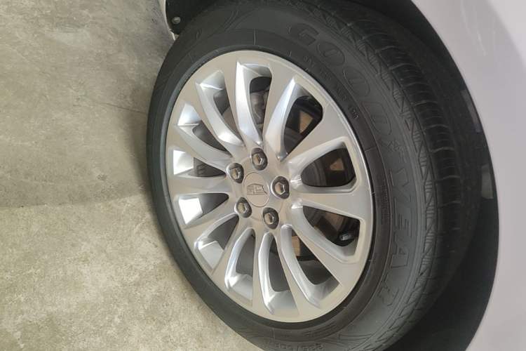 Used Cadillac XTS 2018 28T Tech Edition Right Rear Wheel Hub