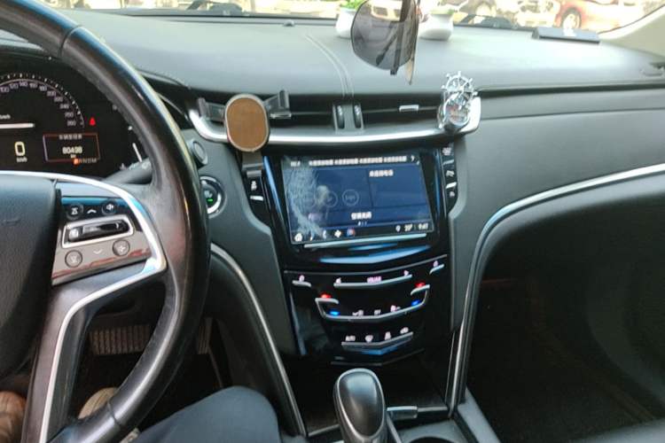 Used Cadillac XTS 2018 28T Tech Edition Audio And AC Panel