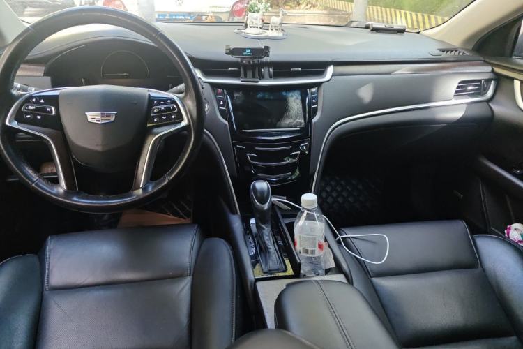 Used Cadillac XTS 2018 28T Elite Edition Center Console