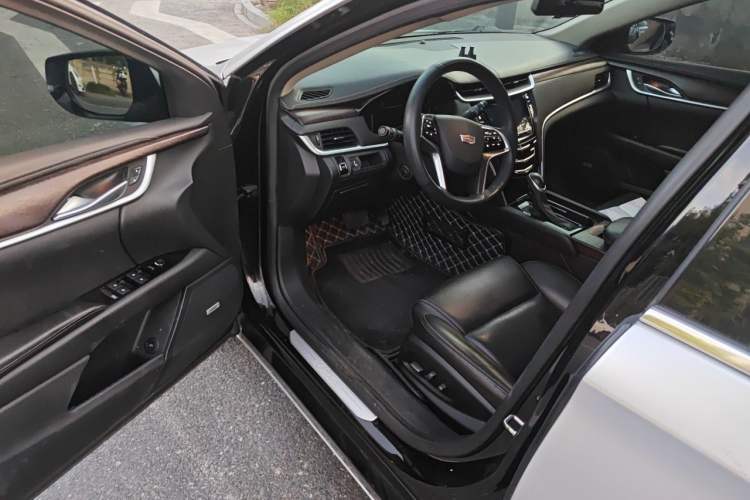 Used Cadillac XTS 2018 28T Elite Edition Driver Seat
