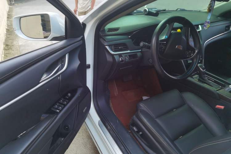 Used Cadillac XTS 2018 28T Tech Edition Driver Seat