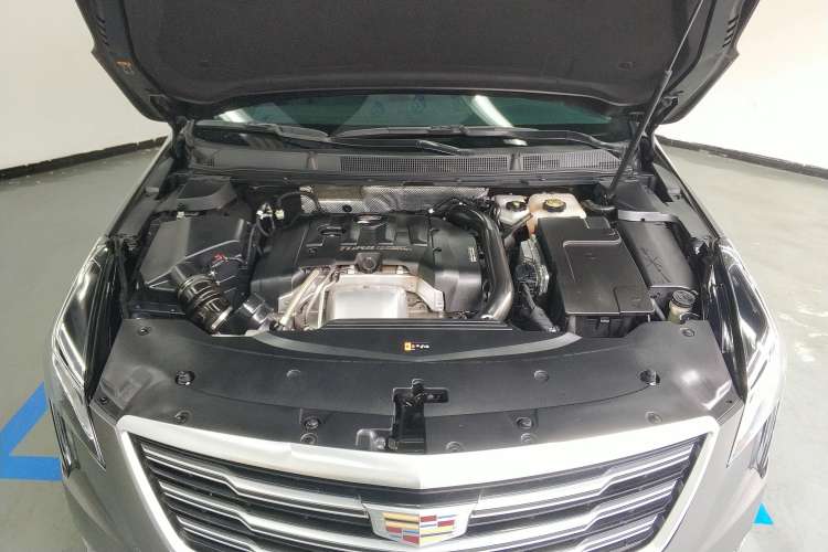 Used Cadillac XTS 2018 28T Elite Edition Engine Bay
