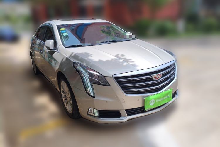 Used Cadillac XTS 2018 28T Elite Edition Front Right 45 Deg