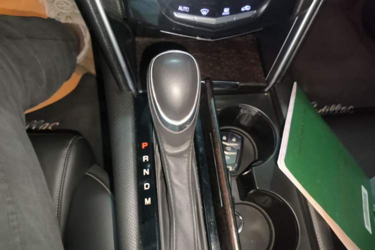 Used Cadillac XTS 2018 28T Tech Edition Gear Lever