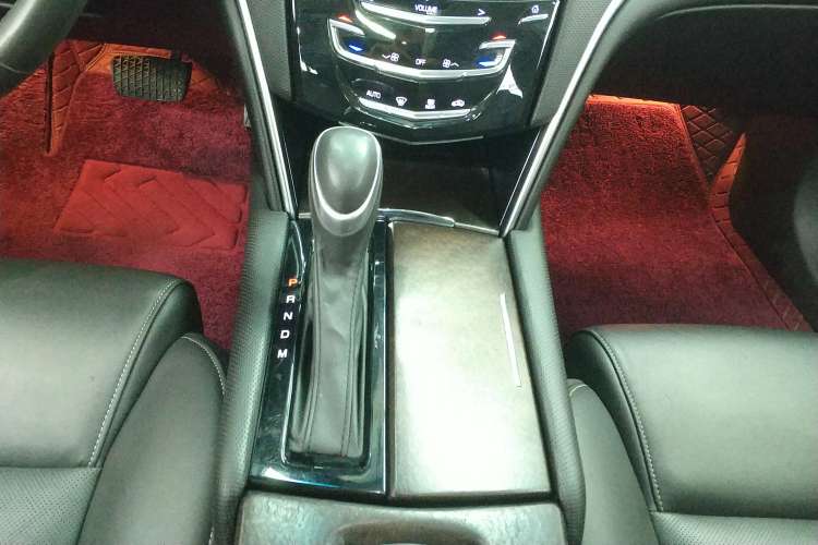 Used Cadillac XTS 2018 28T Elite Edition Gear Lever