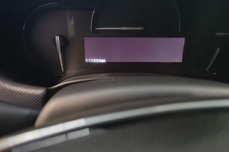 Used Cadillac XTS 2018 28T Tech Edition Odometer Close Up