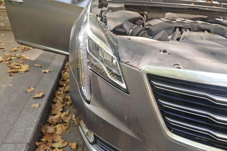 Used Cadillac XTS 2018 28T Elite Edition Right Front Headlight