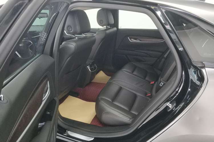 Used Cadillac XTS 2018 28T Elite Edition Right Rear Seat