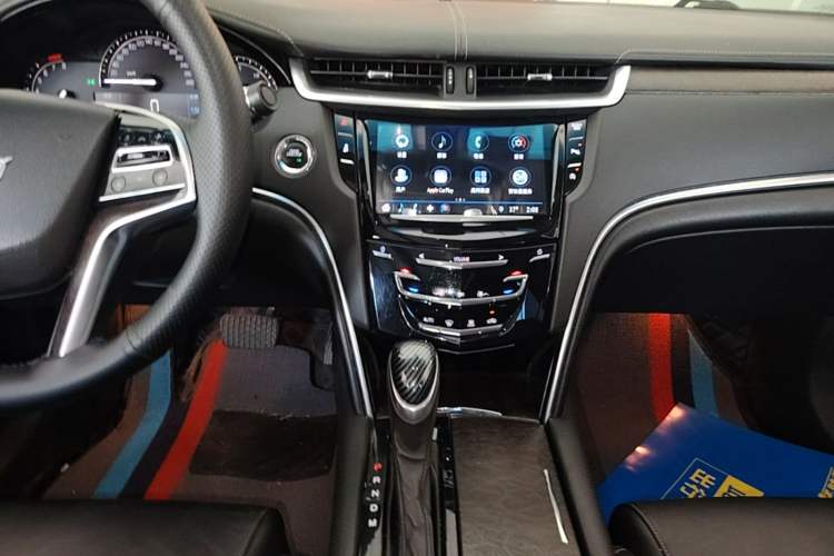 Used Cadillac XTS 2018 28T Elite Edition Audio And AC Panel