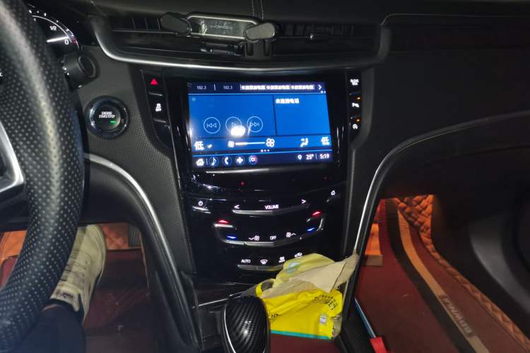 Used Cadillac XTS 2018 28T Luxury Edition Audio And AC Panel