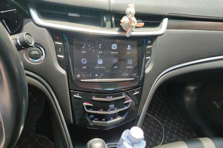 Used Cadillac XTS 2018 28T Elite Edition Audio And AC Panel