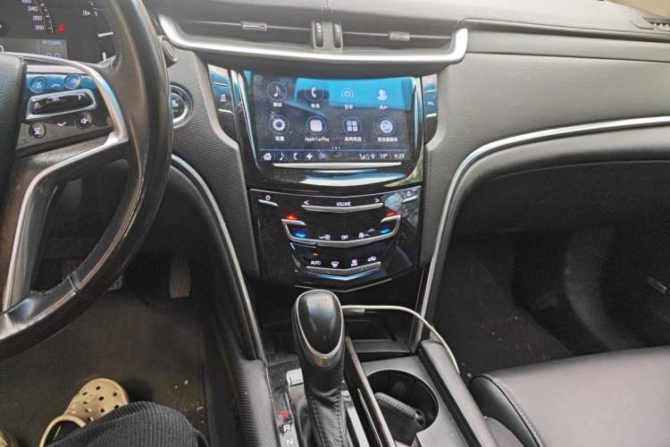 Used Cadillac XTS 2018 28T Tech Edition Audio And AC Panel
