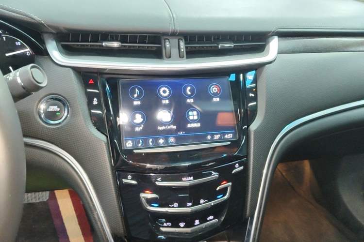 Used Cadillac XTS 2018 28T Elite Edition Audio And AC Panel