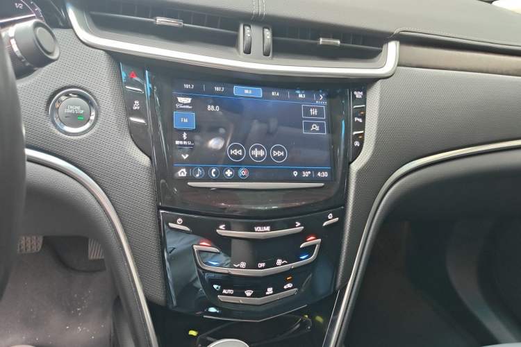 Used Cadillac XTS 2018 28T Elite Edition Audio And AC Panel
