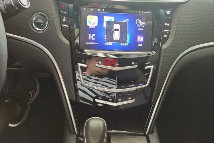 Used Cadillac XTS 2018 28T Tech Edition Audio And AC Panel